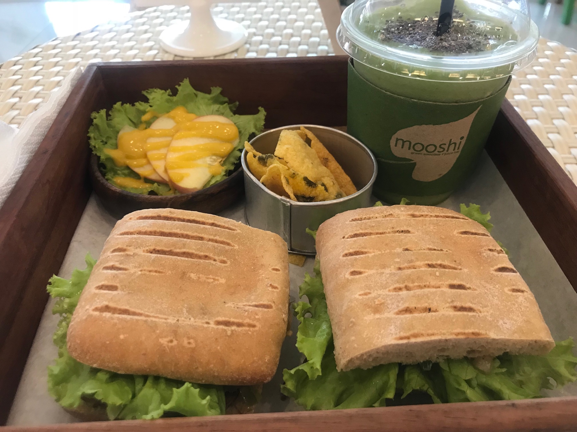 留学生活の野菜不足を解消「Mooshi Green Bar」